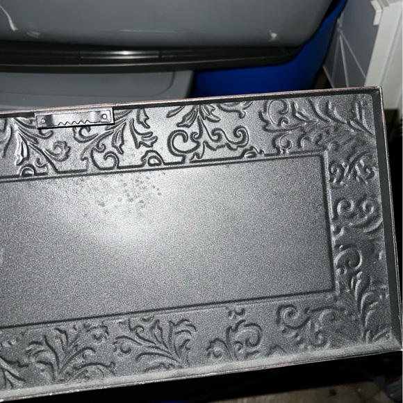 Last Call! 3/$10 Live Laugh Love Tin Hanging Wall Decor Floral Frame Design - Picture 6 of 9